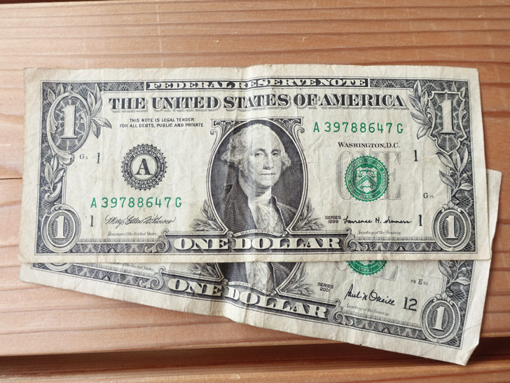 米ドル(USD)