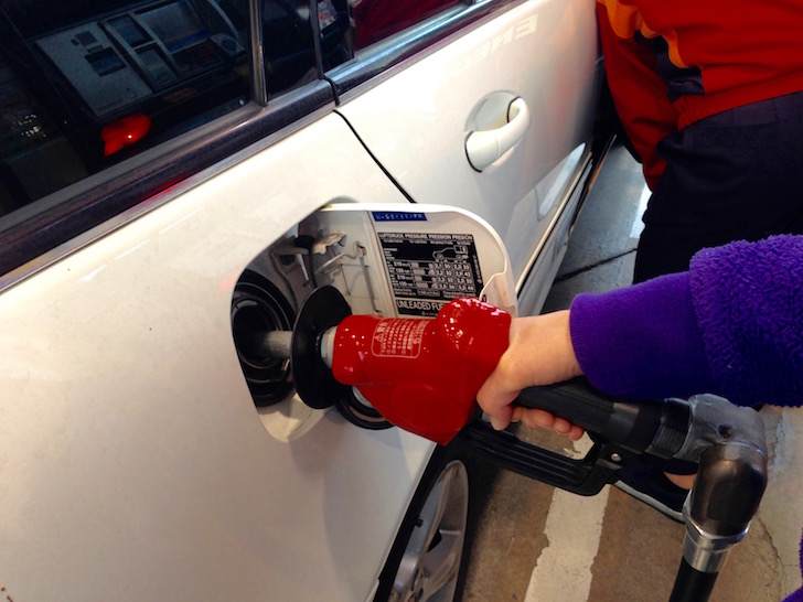 1lあたり2 3円安いセルフガソリンスタンドの使い方は メリット 給油方法 初心者が不安になりやすいところの徹底解説 ノマド的節約術