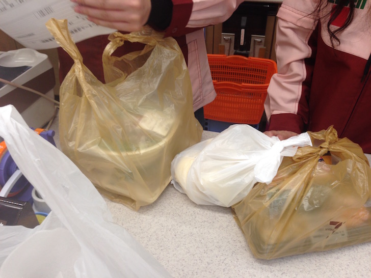 セブンミールで注文した商品を店舗で受取る