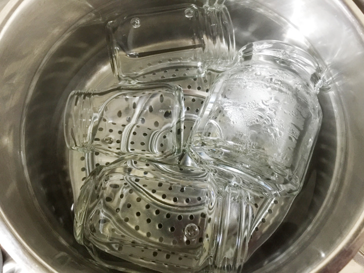 ガラスの保存瓶ひとつでカンタン調理 煮沸消毒のやり方と保存瓶を使ったお手軽レシピ3つ ノマド的節約術