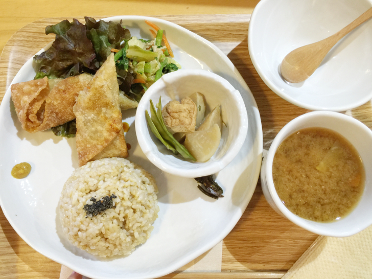 リマカフェの定食