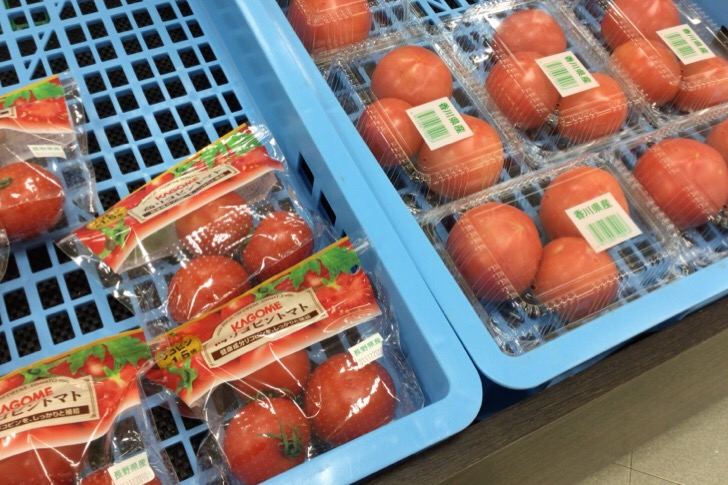 トマトのパック入り