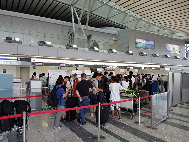 仙台国内空港の中