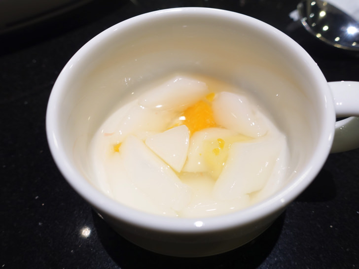 国際線ANAラウンジ 食べ物