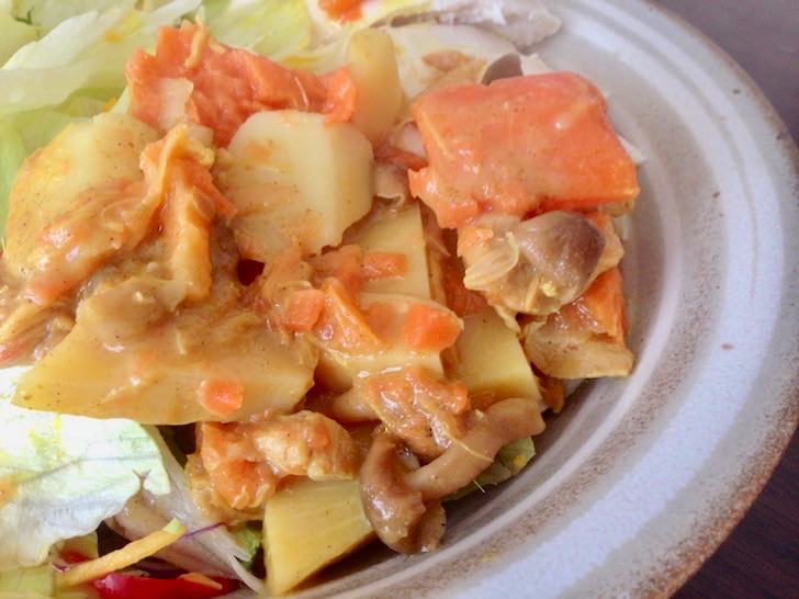 無印良品のレトルトカレー(イエロー)