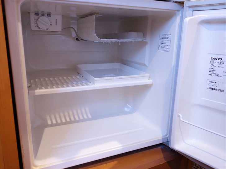 ビジネスホテルの冷蔵庫