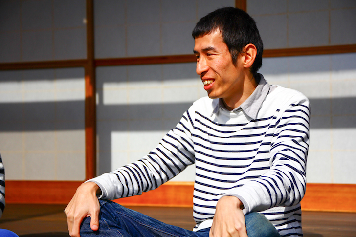 ヨスさんのことを語る松本さん