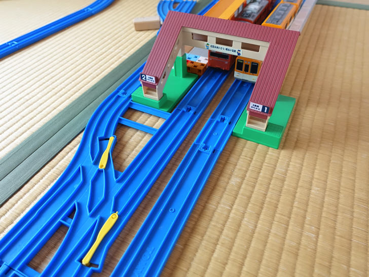 プラレール