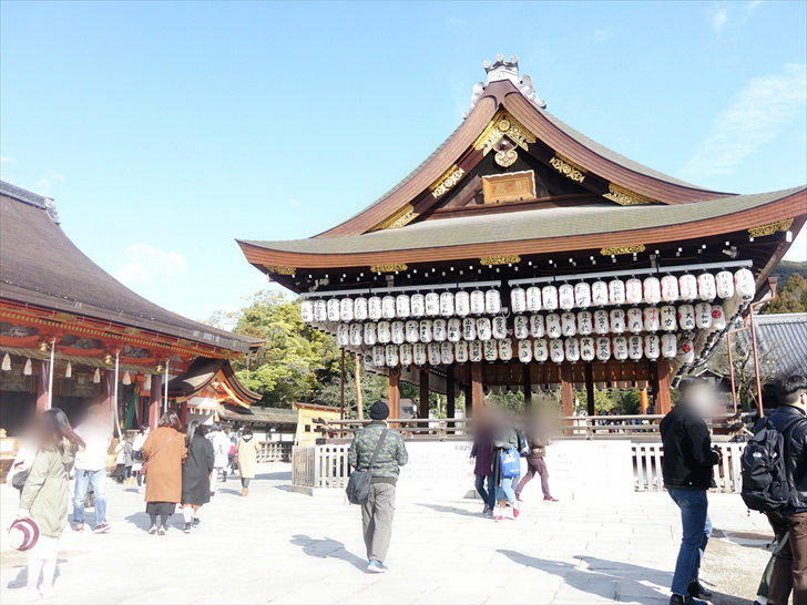 八坂神社の境内