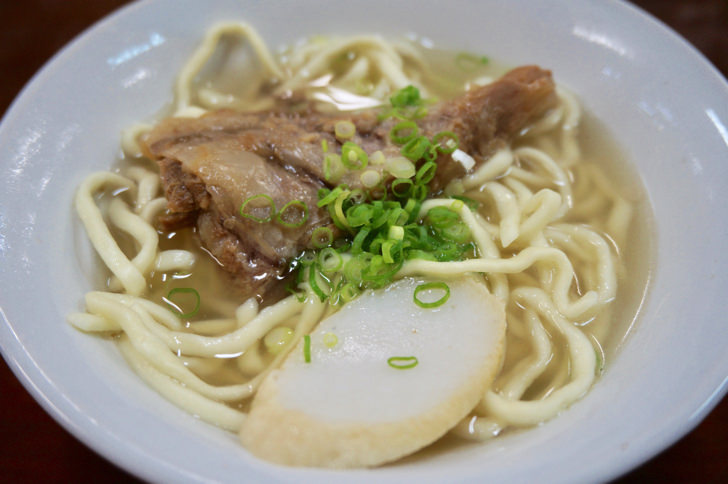 第一牧志公設市場周辺の食堂の食事