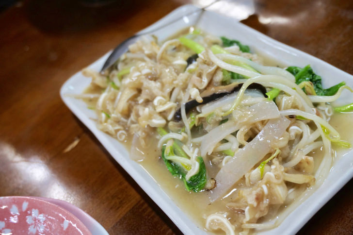 第一牧志公設市場周辺の食堂の食事