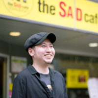休みがたくさんないからこそ、仕事を楽しめるものにしたい。原宿「the SAD cafe」オーナー杉本薫さん