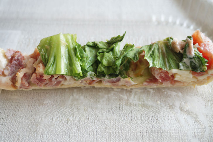 コストコのハイローラーBLT(中身の野菜)