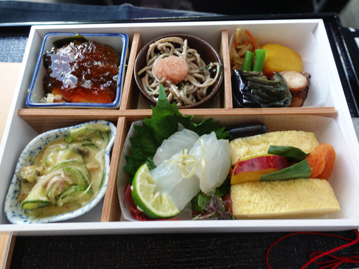 JAL国際線ビジネスクラス 食事