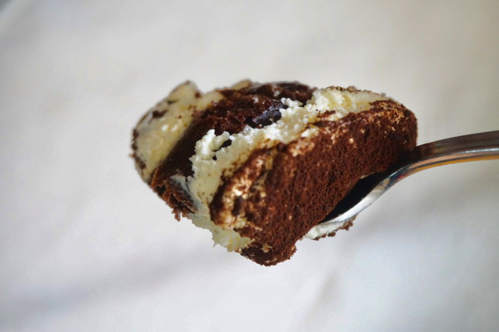 コストコのティラミス(スプーンですくったところのアップ)