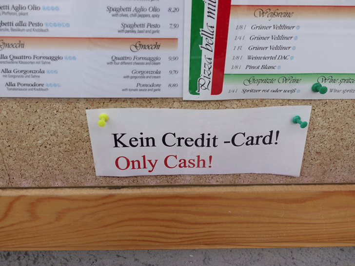 オーストリアでクレジットカードが使えないお店