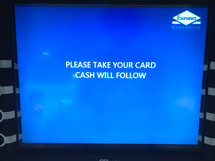 ハンガリーのATMでフォリントを下ろす流れ