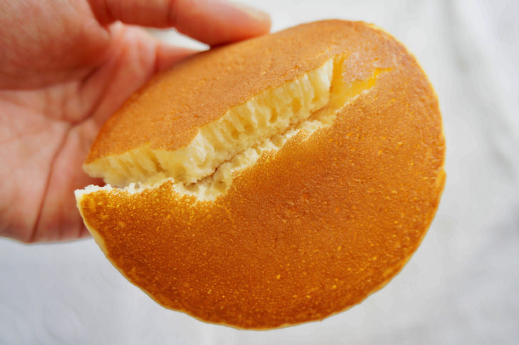 コストコの木村屋総本店のパンケーキ(断面)