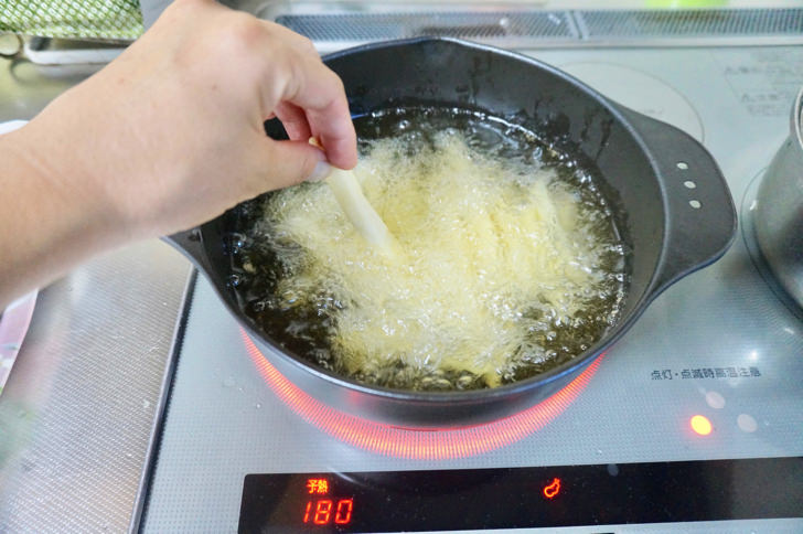 コストコのマッケイン ストレートカットフライの作り方(油で揚げる)