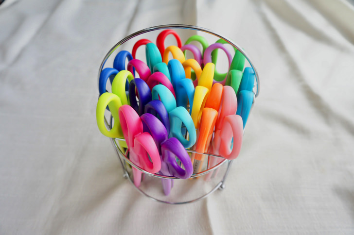 コストコのCUTTING EDGE クラフトはさみ 18本セット(開封)