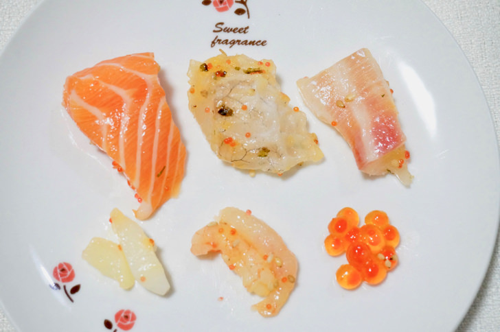 コストコの6種の海鮮ちらし寿司(具材)