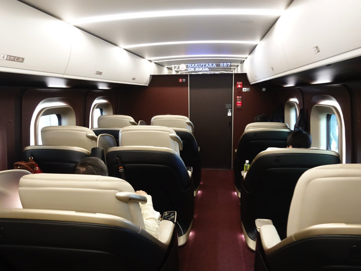 グランクラスの車内