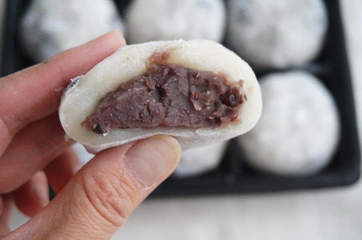 コストコの福べぇ 黒豆塩大福(中身)