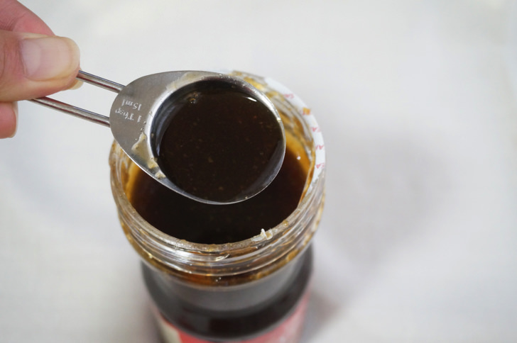 コストコのプルコギのたれ(タレをすくったところ)