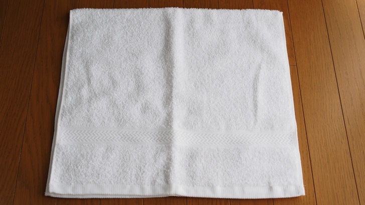 コストコのGRANDEUR ハンドタオル12枚セット(サイズ感)
