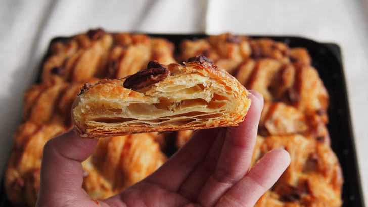 コストコのメープルピーカンシュトルーデル(断面)