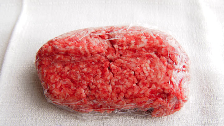 コストコの牛豚合挽き肉(赤身80%)(ラップした状態)