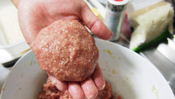 コストコの牛豚合挽き肉(赤身80%)(ハンバーグの形にする)