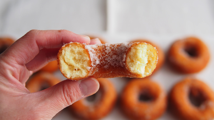 コストコのタマヤパン 国産小麦どーなつ(断面)