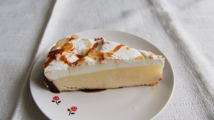 コストコのダブルキャラメルプリン(お皿にのせた様子)