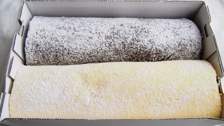 コストコの米粉のスイスロール(2本入り)