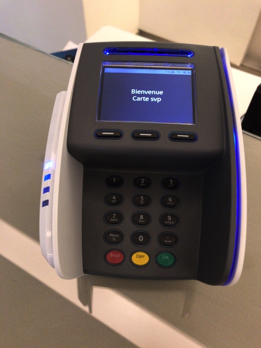 タッチ決済やコンタクトレス決済に対応している端末