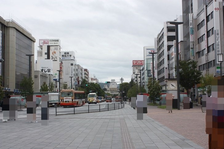 姫路駅から姫路城道順写真