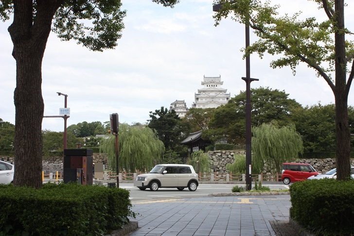 姫路駅から姫路城道順写真