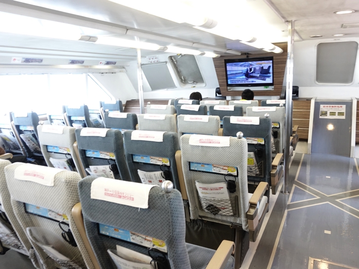 神戸空港から関空 フェリーの中