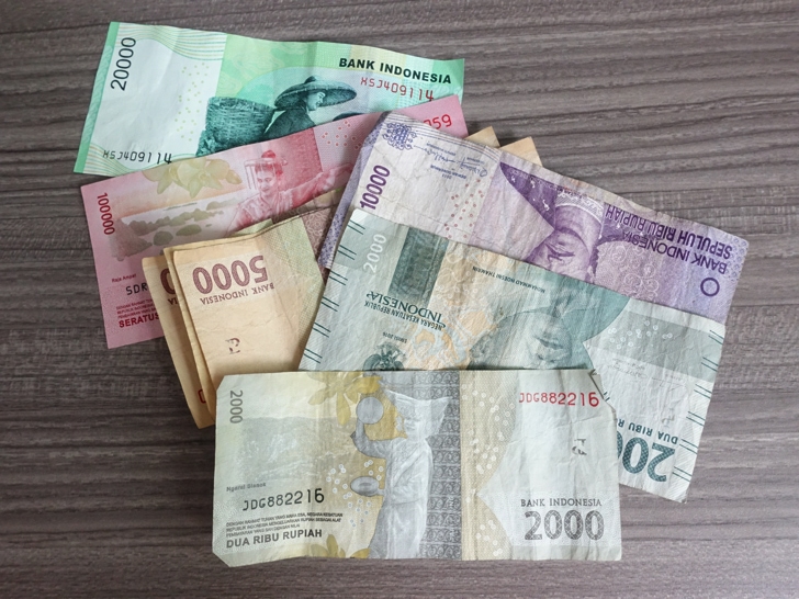 200万インドネシアルピア　5万ルピア×40枚　インドネシア紙幣