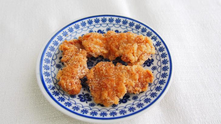 コストコのさくらどり 若鶏唐揚げ(フライで解凍した状態)