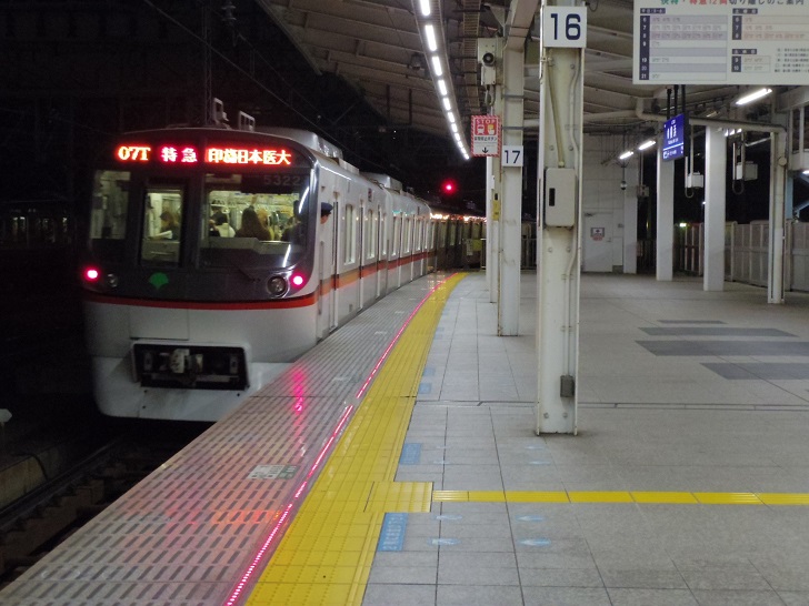 金沢八景からは特急でここまで乗り換えなし！