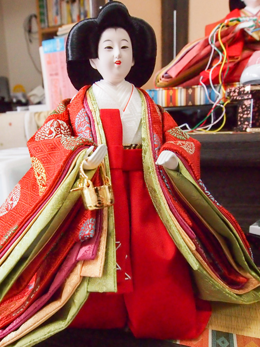 雛人形 三人官女 向かって左側