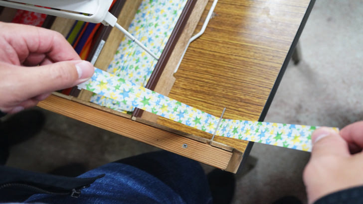 兵庫県淡路市にある吹き戻しの里(吹き戻しを作る手順2)