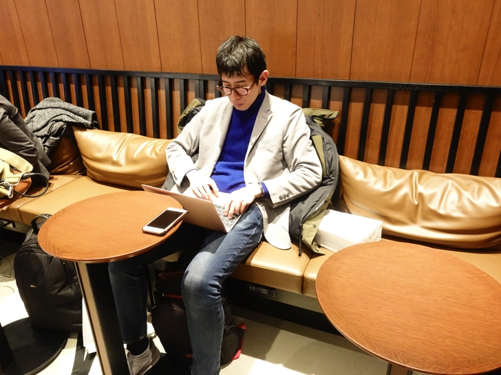 松山空港 JALサクララウンジ