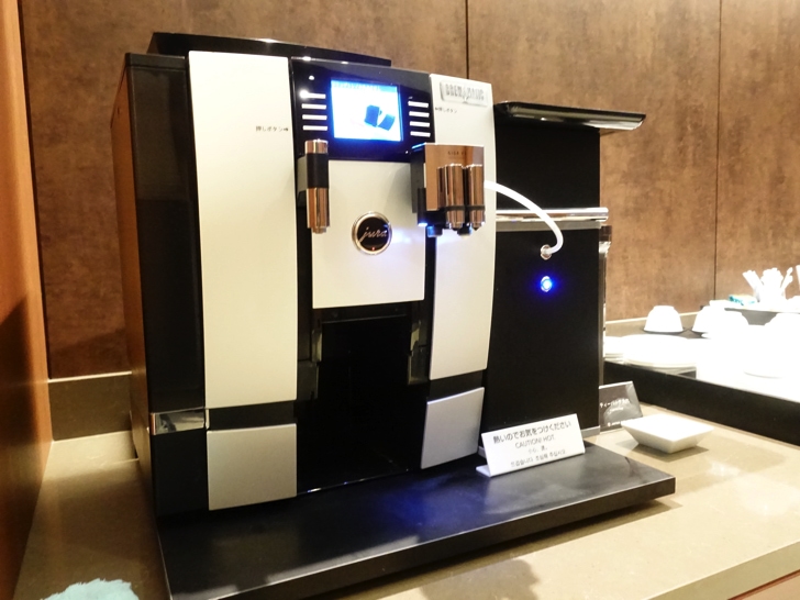 松山空港 JALサクララウンジ