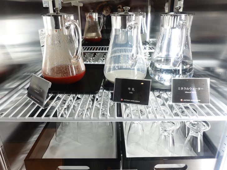 松山空港 JALサクララウンジ