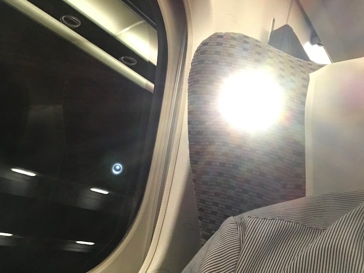 N700系グリーン車読書灯