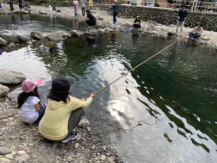 秋川国際マス釣り場で釣りとバーベキューをしてきた感想 ノマド的節約術