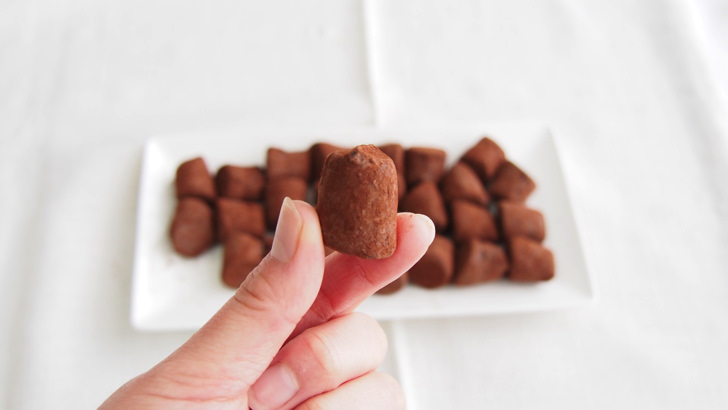 コストコのマセズ フレンチ プレーン トリュフ(トリュフチョコレートの大きさ)